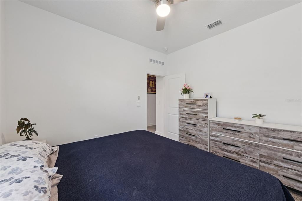 For Sale: $469,900 (5 beds, 3 baths, 2113 Square Feet)