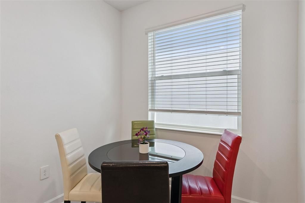 For Sale: $469,900 (5 beds, 3 baths, 2113 Square Feet)