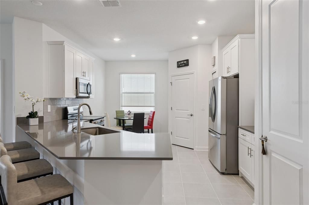 For Sale: $469,900 (5 beds, 3 baths, 2113 Square Feet)