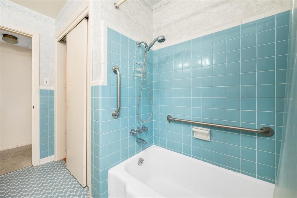 For Sale: $360,000 (3 beds, 2 baths, 1763 Square Feet)