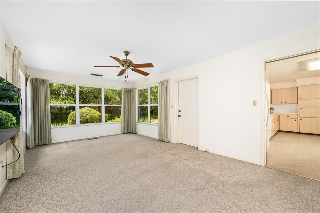 For Sale: $360,000 (3 beds, 2 baths, 1763 Square Feet)