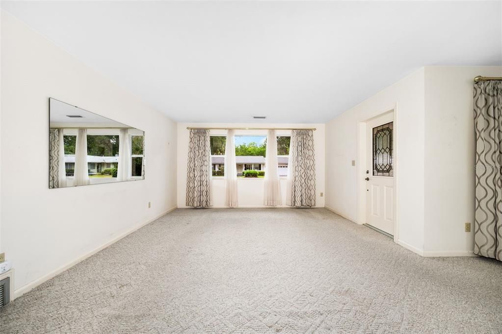 For Sale: $360,000 (3 beds, 2 baths, 1763 Square Feet)