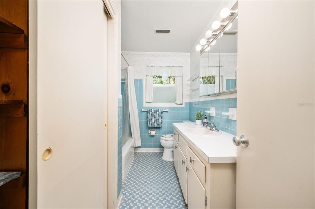 For Sale: $360,000 (3 beds, 2 baths, 1763 Square Feet)