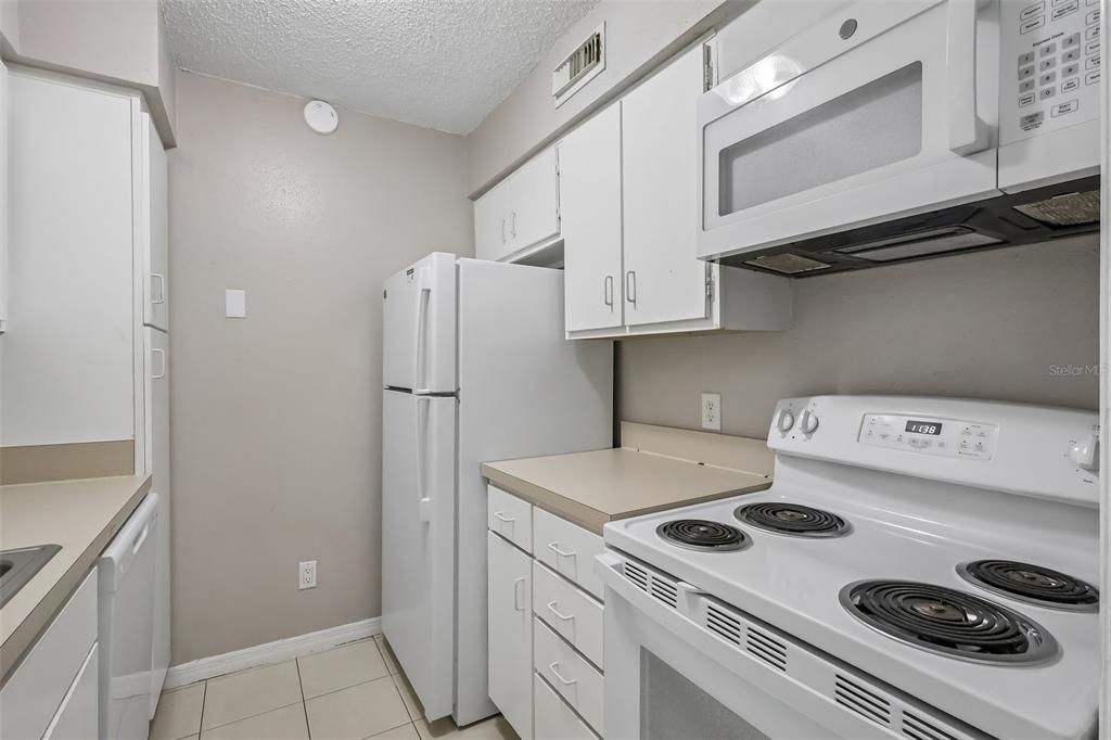 : $138,000 (2 camas, 1 baños, 828 Pies cuadrados)