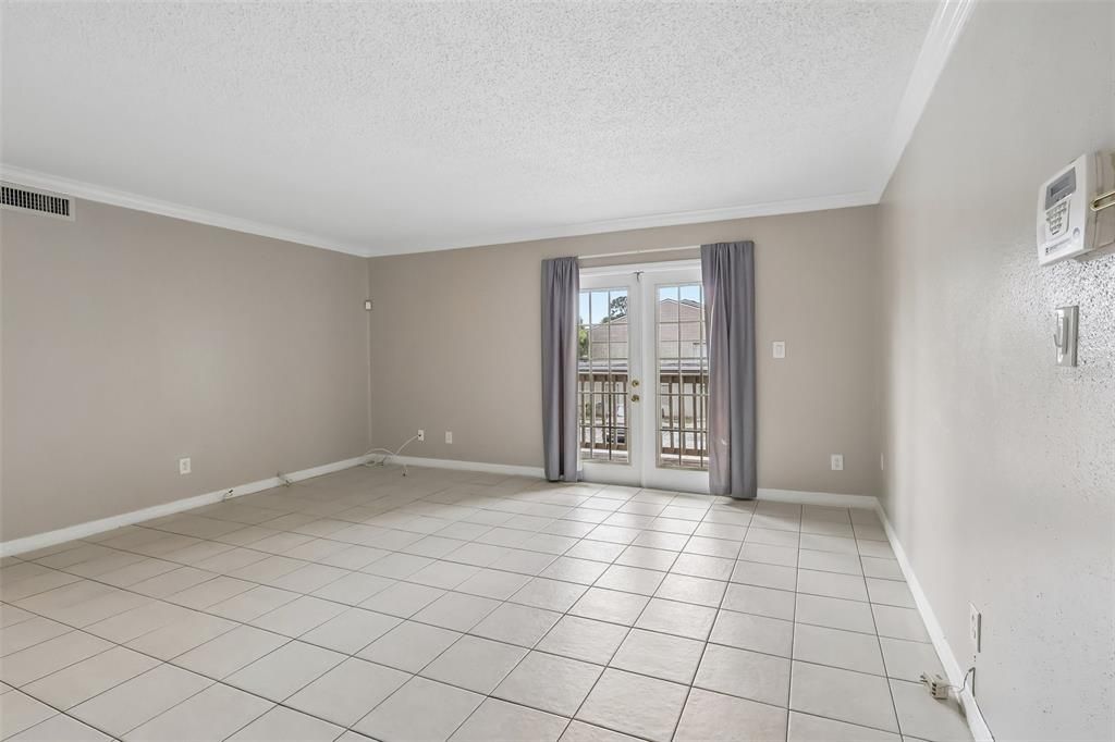 : $138,000 (2 camas, 1 baños, 828 Pies cuadrados)
