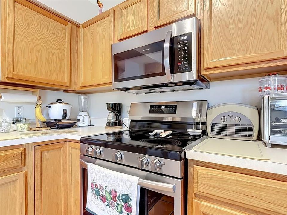На продажу: $325,000 (2 спален, 2 ванн, 1257 Квадратных фут)