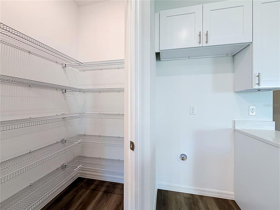 На продажу: $339,999 (3 спален, 2 ванн, 1543 Квадратных фут)