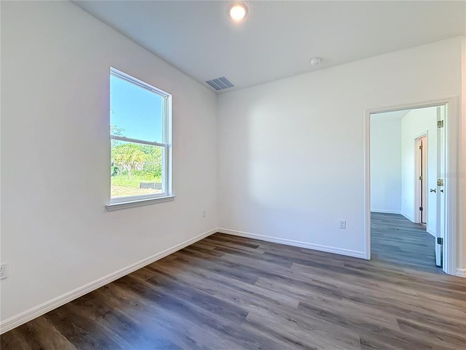 На продажу: $339,999 (3 спален, 2 ванн, 1543 Квадратных фут)