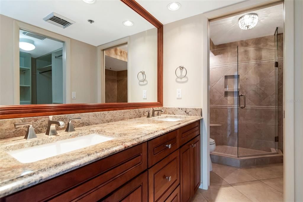 En Venta: $725,000 (2 camas, 2 baños, 1610 Pies cuadrados)