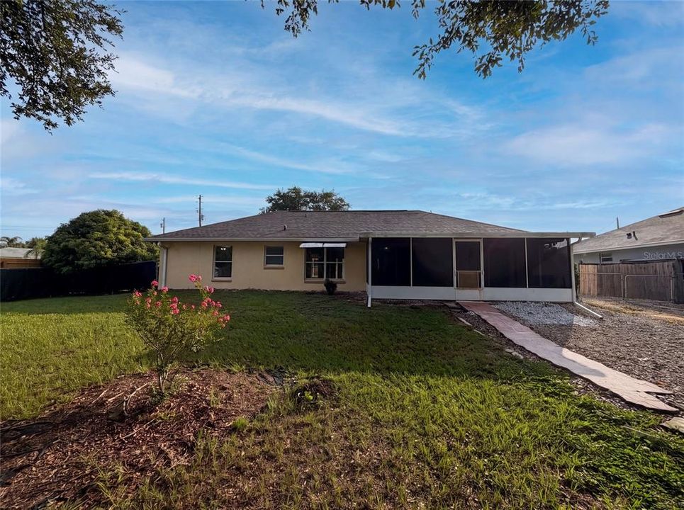 En Venta: $360,000 (3 camas, 2 baños, 1679 Pies cuadrados)