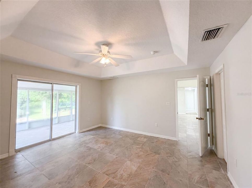 En Venta: $360,000 (3 camas, 2 baños, 1679 Pies cuadrados)