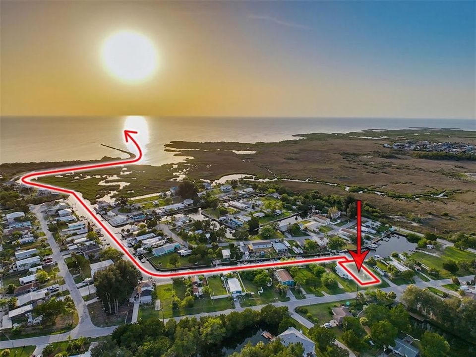 На продажу: $110,000 (0.09 acres)