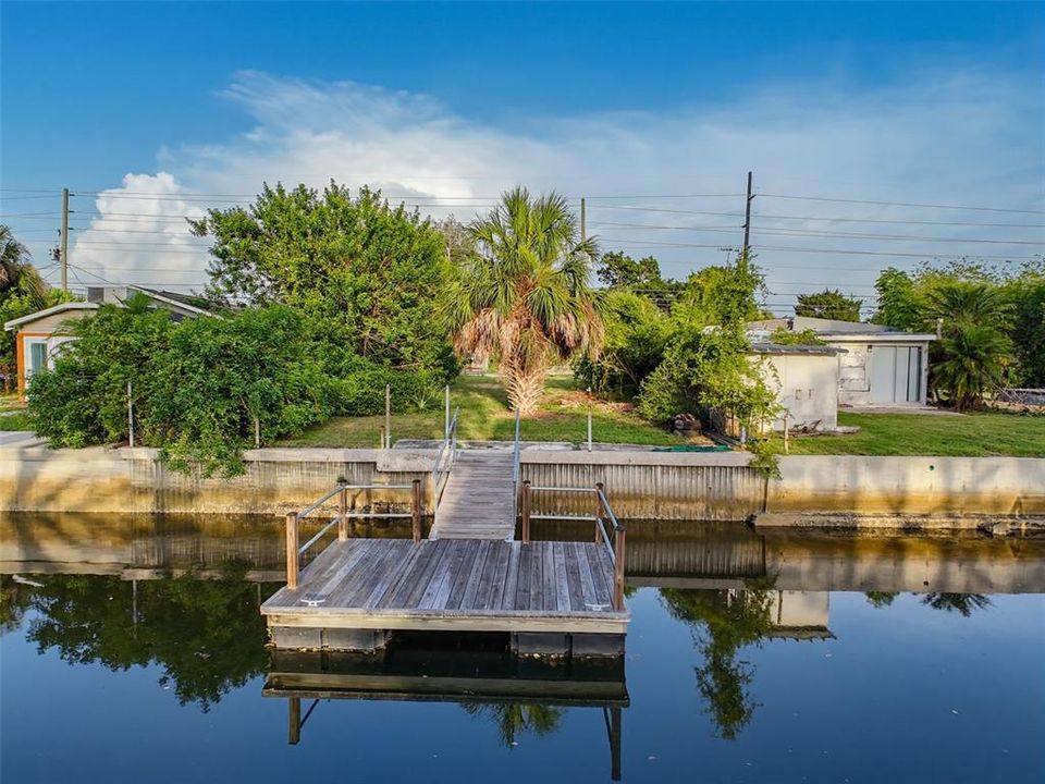 На продажу: $110,000 (0.09 acres)
