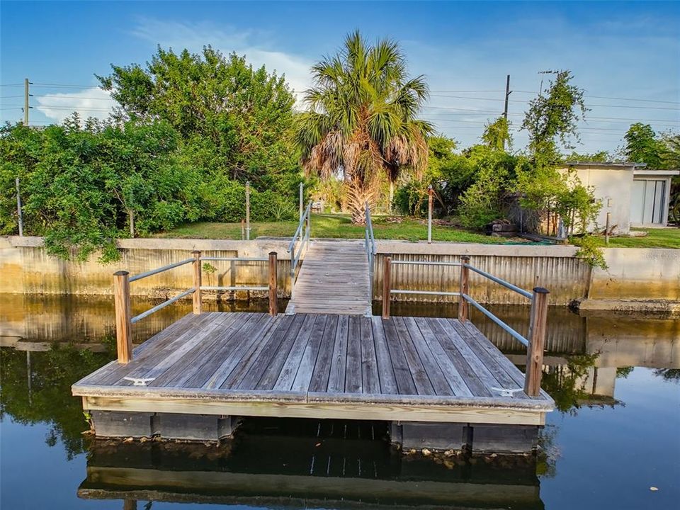 На продажу: $110,000 (0.09 acres)