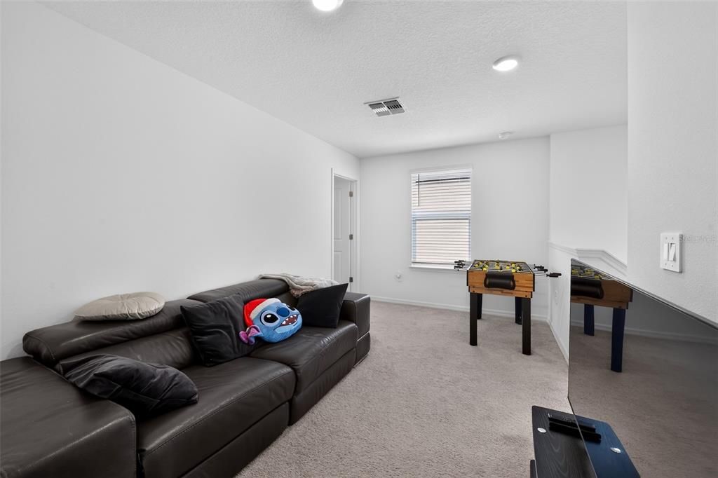 En Venta: $349,000 (4 camas, 2 baños, 1870 Pies cuadrados)