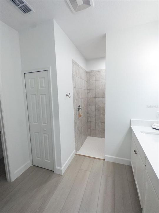На продажу: $359,900 (3 спален, 2 ванн, 1753 Квадратных фут)