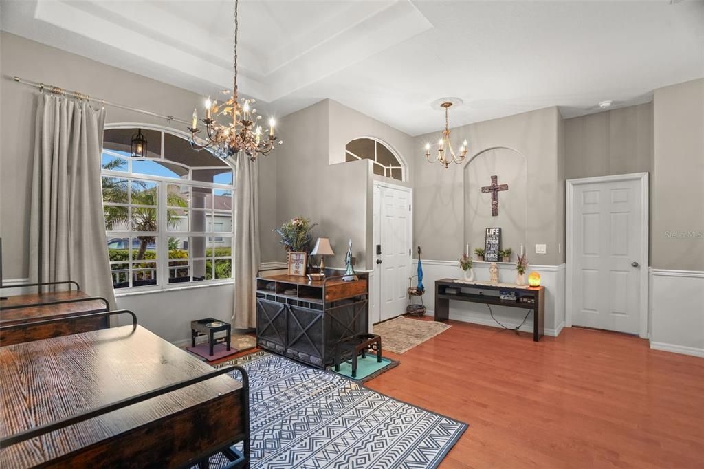 En Venta: $609,000 (4 camas, 3 baños, 2531 Pies cuadrados)