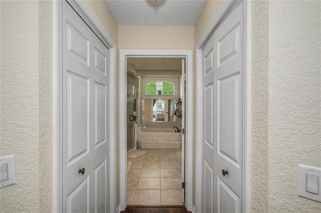 En Venta: $429,950 (4 camas, 2 baños, 2078 Pies cuadrados)
