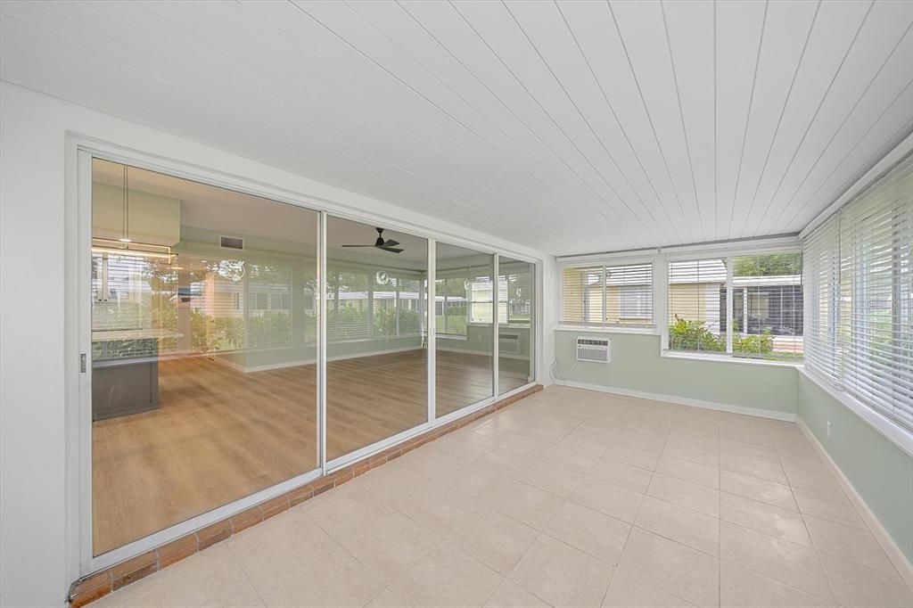 For Rent: $2,250 (2 beds, 2 baths, 1155 Square Feet)