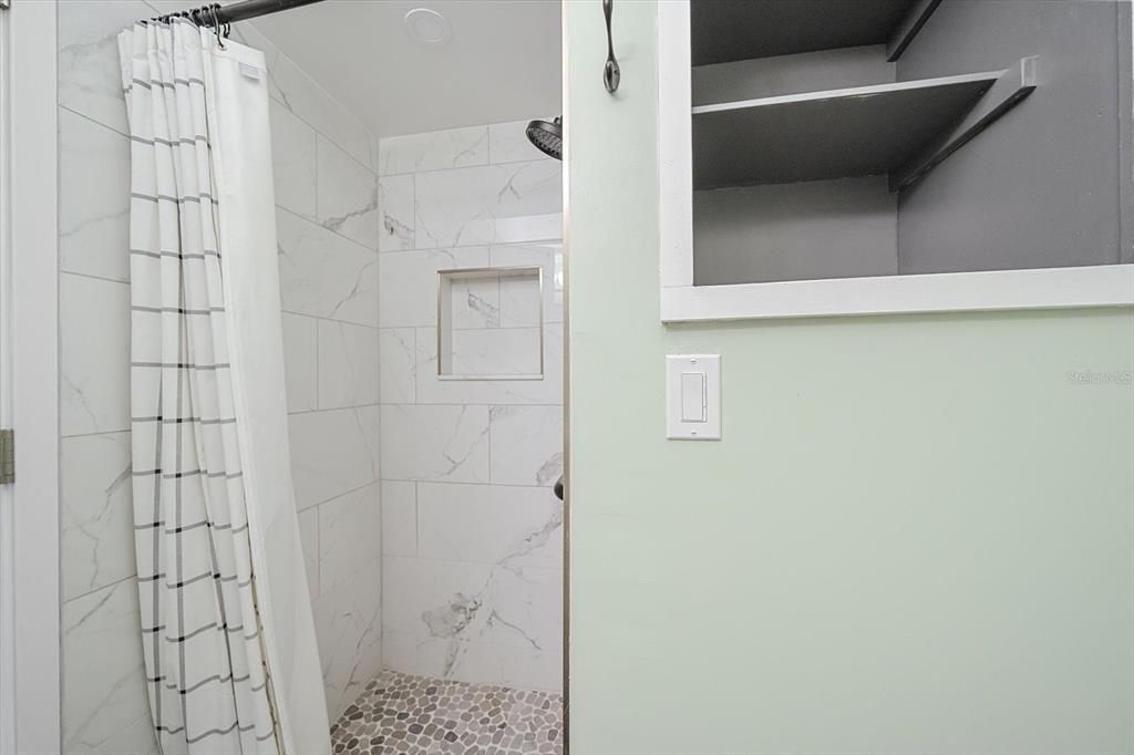 For Rent: $2,250 (2 beds, 2 baths, 1155 Square Feet)