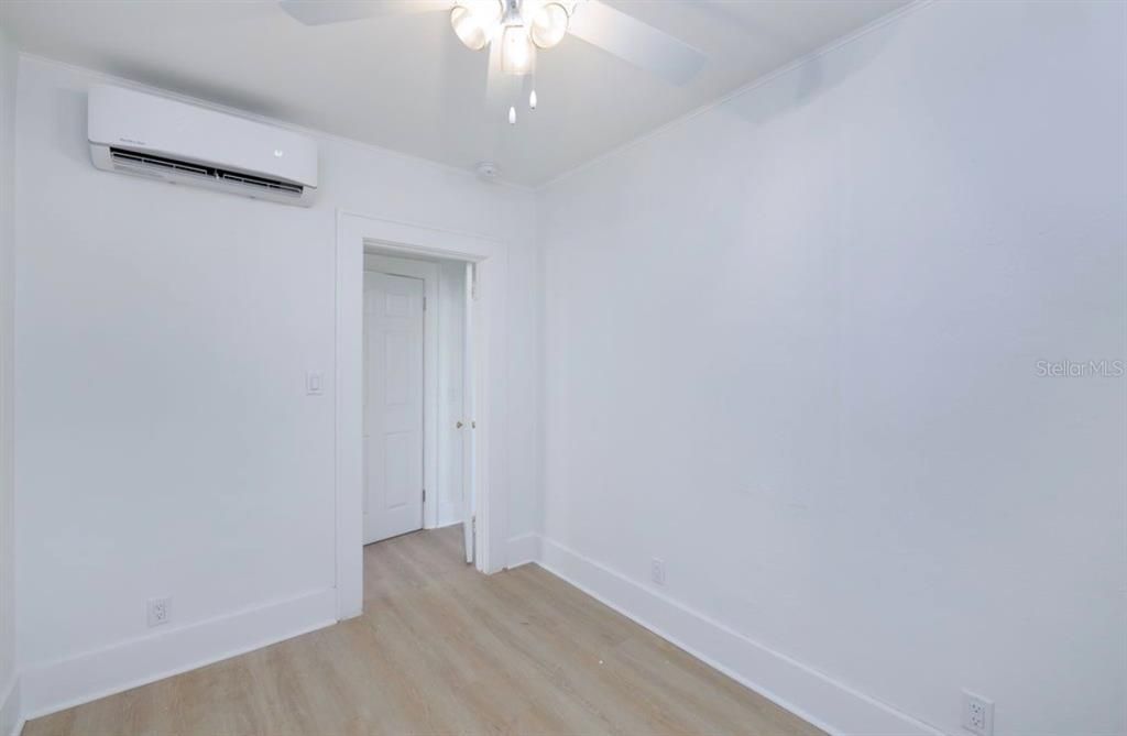 В аренду: $2,525 (2 спален, 1 ванн, 700 Квадратных фут)