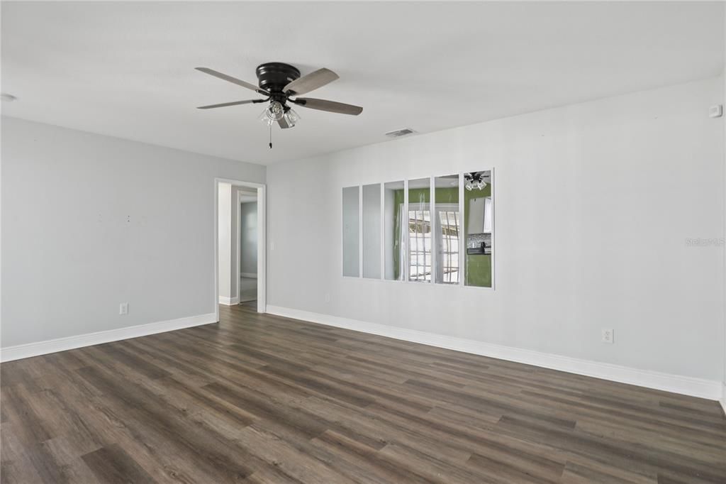 For Sale: $510,000 (4 beds, 2 baths, 1751 Square Feet)