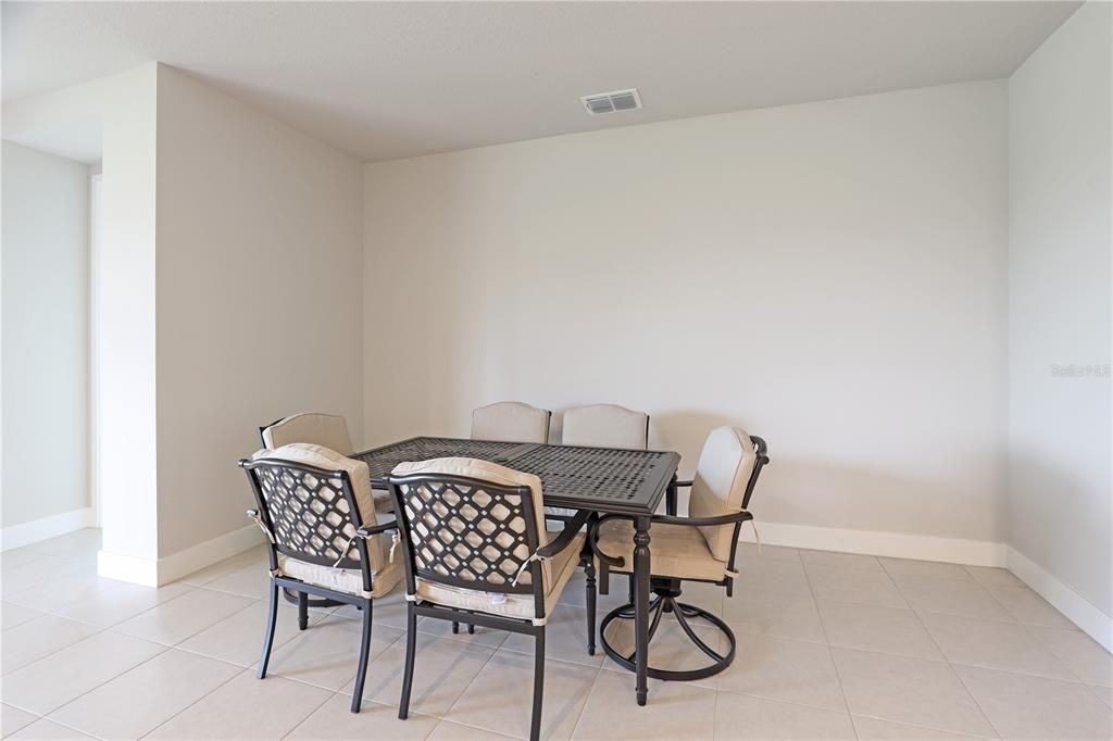 For Rent: $3,350 (4 beds, 3 baths, 1996 Square Feet)