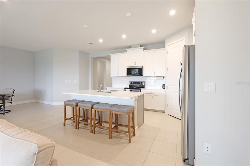 For Rent: $3,350 (4 beds, 3 baths, 1996 Square Feet)