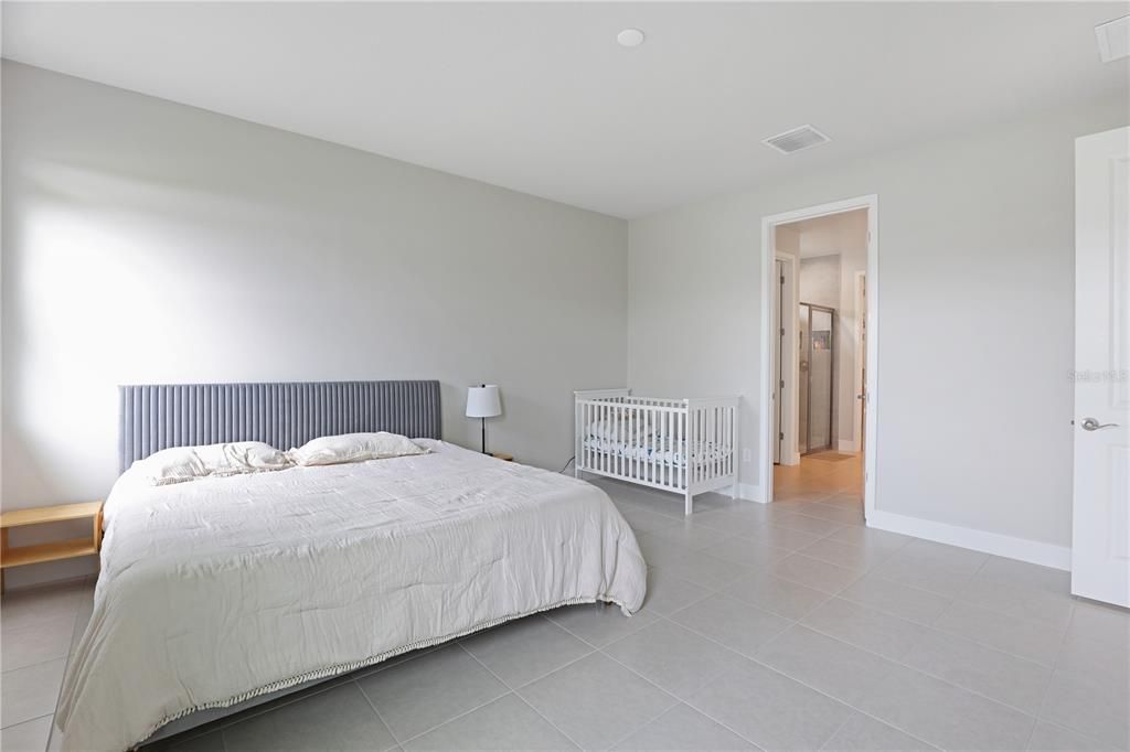 For Rent: $3,350 (4 beds, 3 baths, 1996 Square Feet)