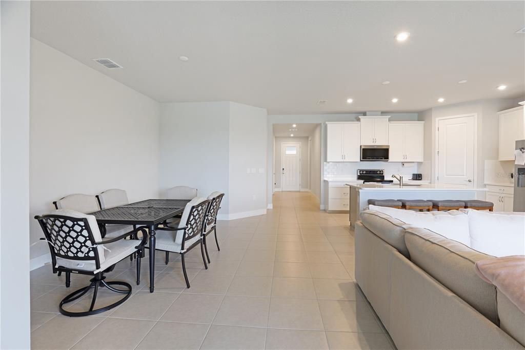 For Rent: $3,350 (4 beds, 3 baths, 1996 Square Feet)