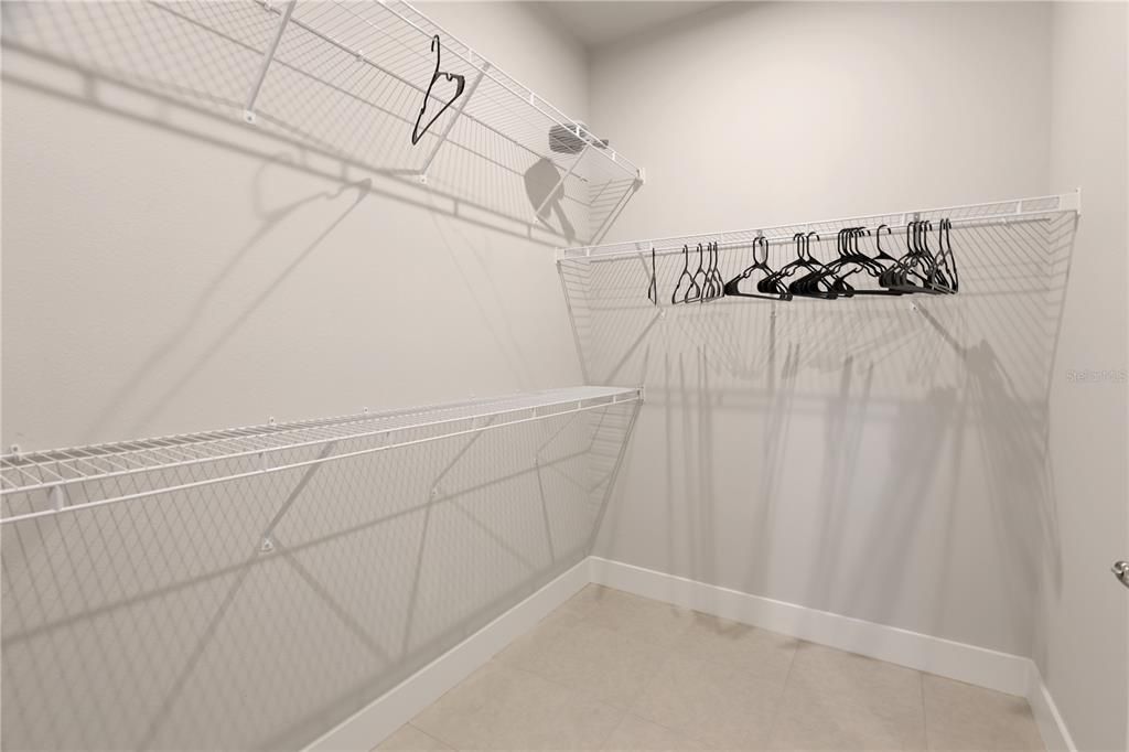 For Rent: $3,350 (4 beds, 3 baths, 1996 Square Feet)