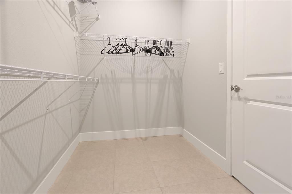 For Rent: $3,350 (4 beds, 3 baths, 1996 Square Feet)