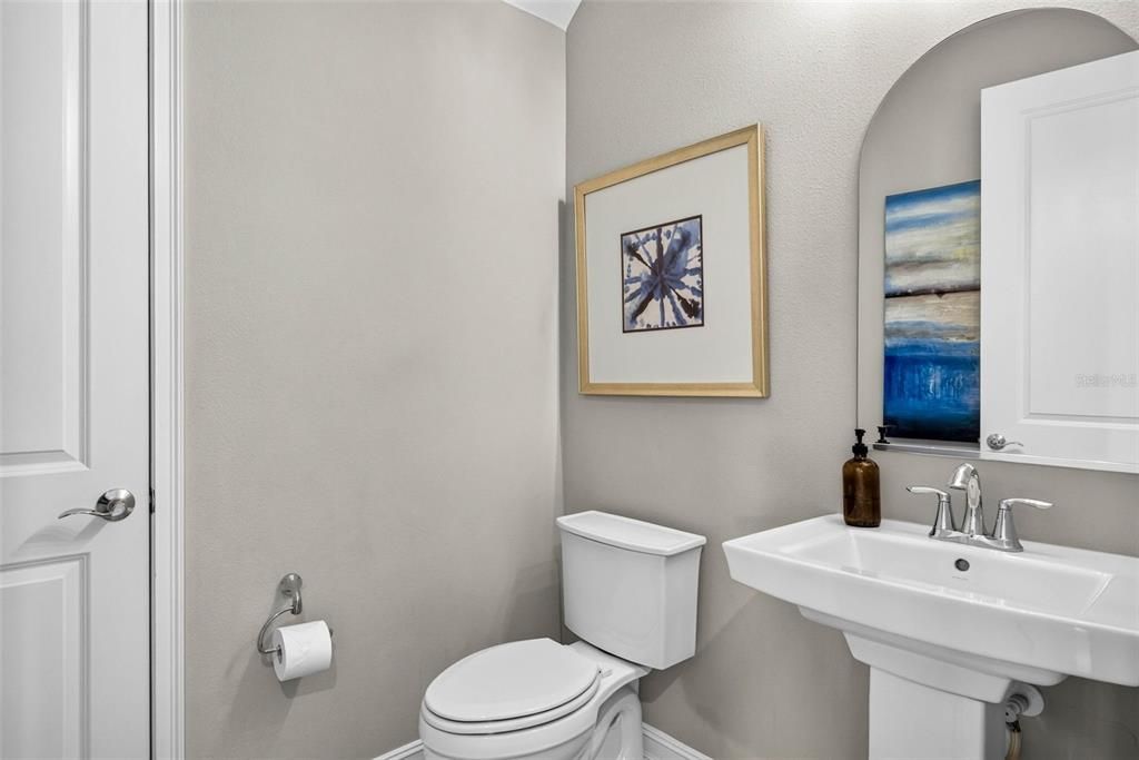 For Sale: $749,999 (5 beds, 3 baths, 3151 Square Feet)