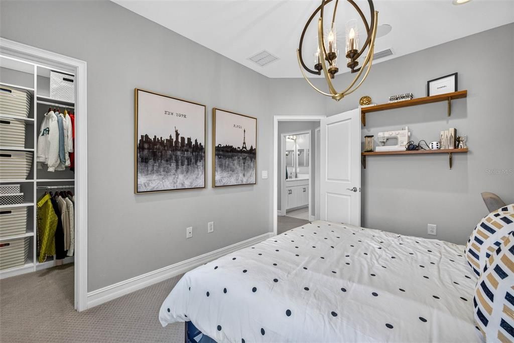 For Sale: $749,999 (5 beds, 3 baths, 3151 Square Feet)
