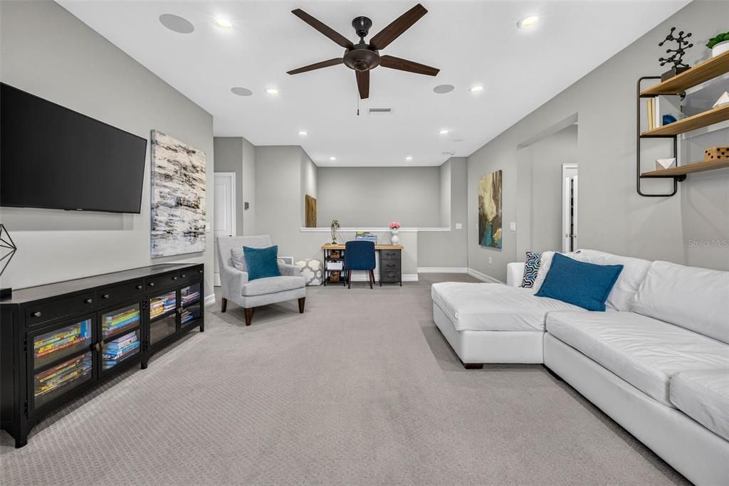 For Sale: $749,999 (5 beds, 3 baths, 3151 Square Feet)