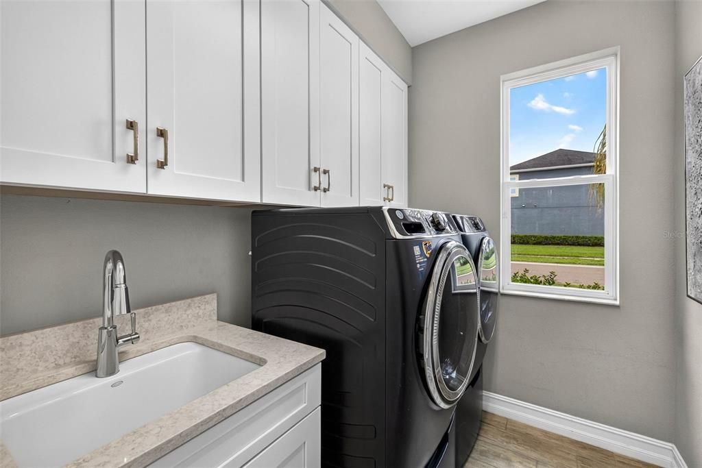 For Sale: $749,999 (5 beds, 3 baths, 3151 Square Feet)