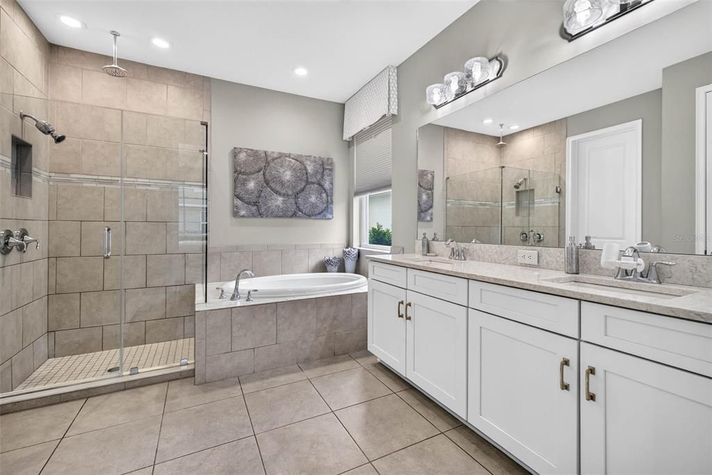 For Sale: $749,999 (5 beds, 3 baths, 3151 Square Feet)