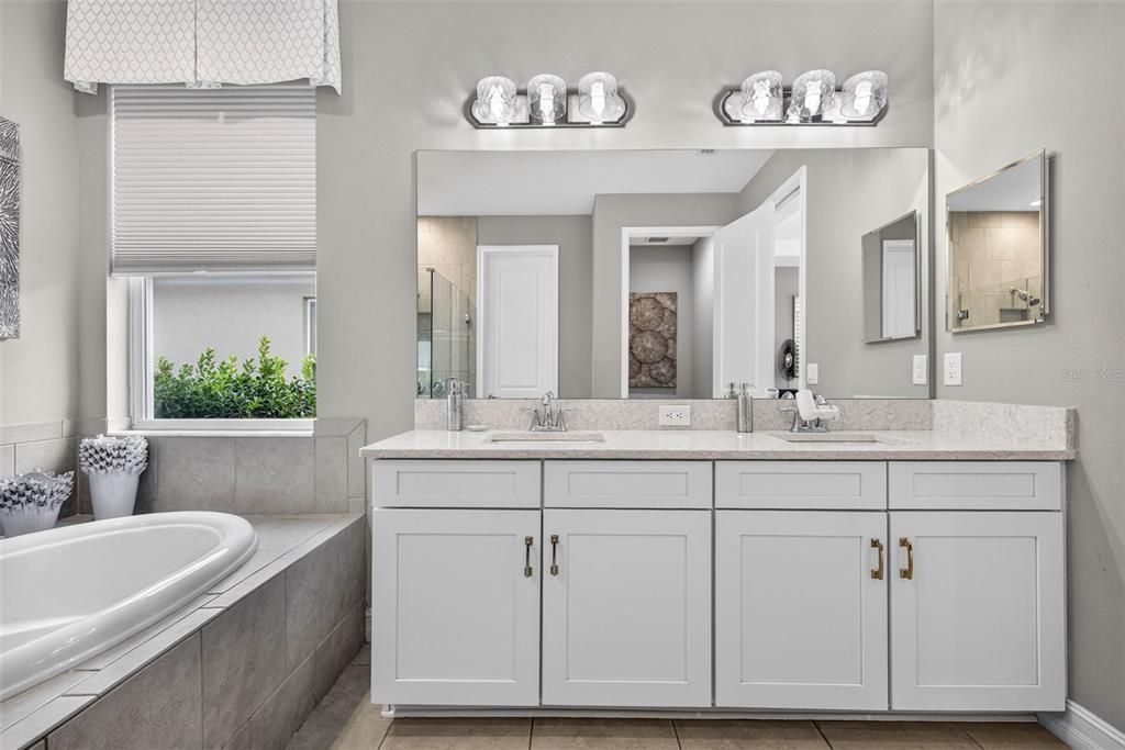 For Sale: $749,999 (5 beds, 3 baths, 3151 Square Feet)