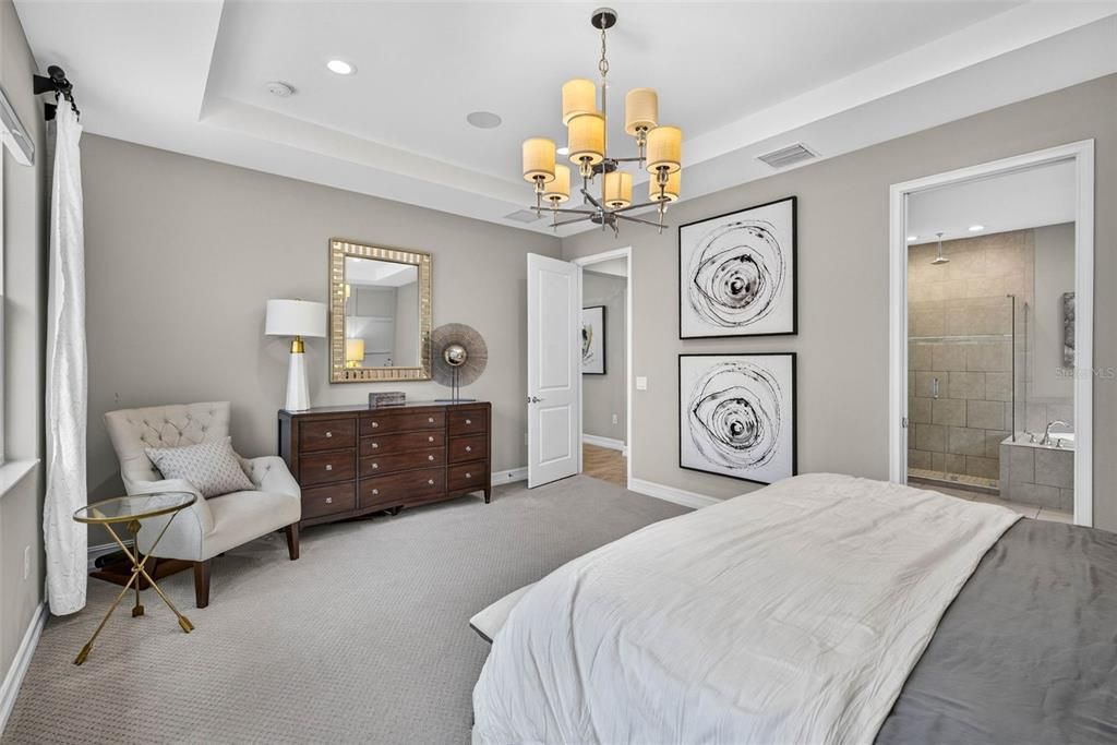 For Sale: $749,999 (5 beds, 3 baths, 3151 Square Feet)