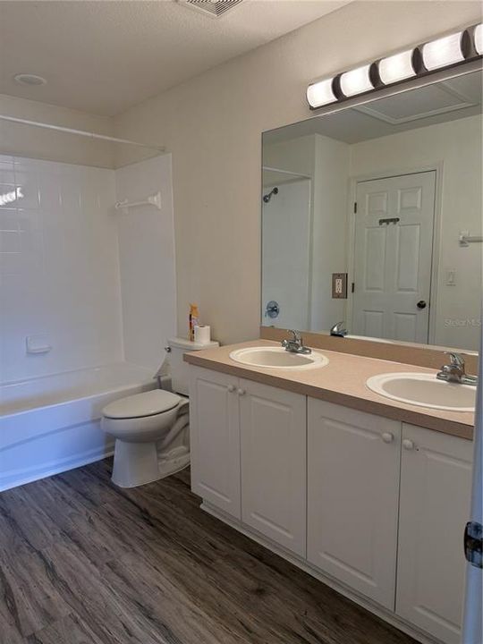 For Rent: $1,950 (2 beds, 1 baths, 1216 Square Feet)