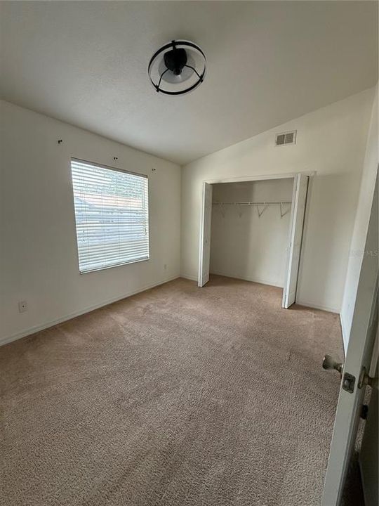 For Rent: $1,950 (2 beds, 1 baths, 1216 Square Feet)