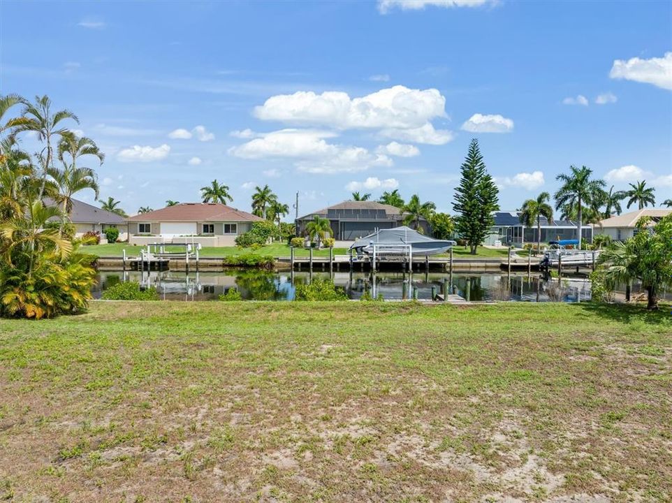 En Venta: $169,900 (0.18 acres)