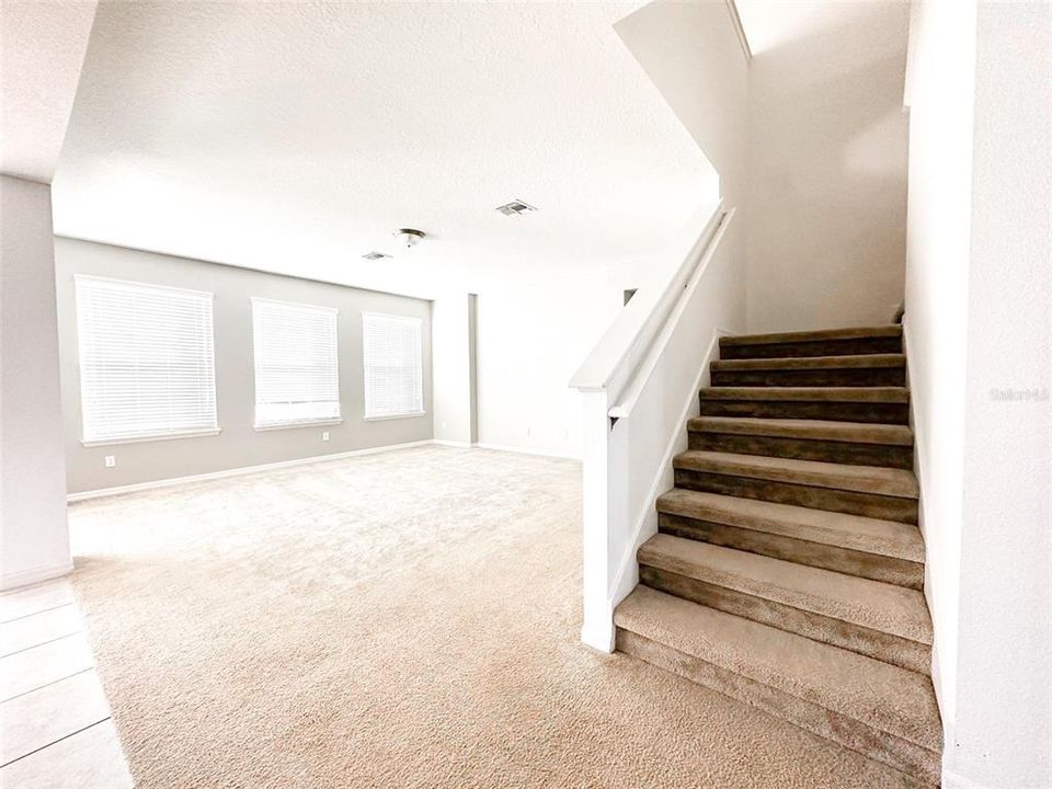 For Rent: $4,200 (6 beds, 4 baths, 4194 Square Feet)