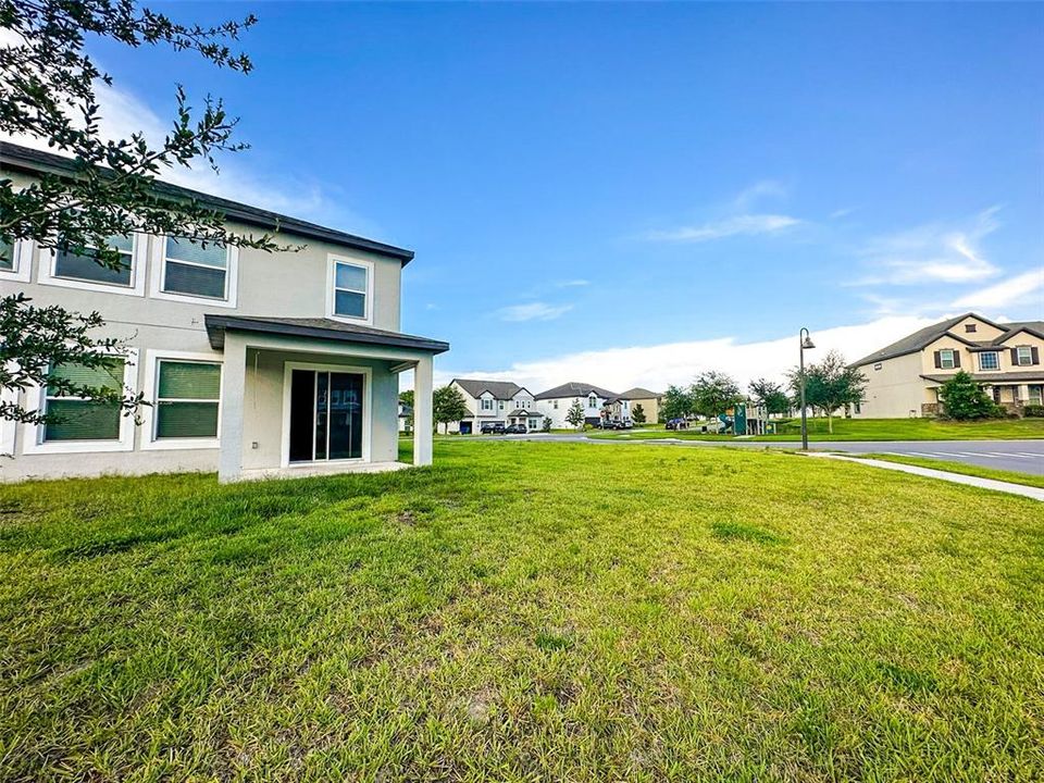 For Rent: $4,200 (6 beds, 4 baths, 4194 Square Feet)