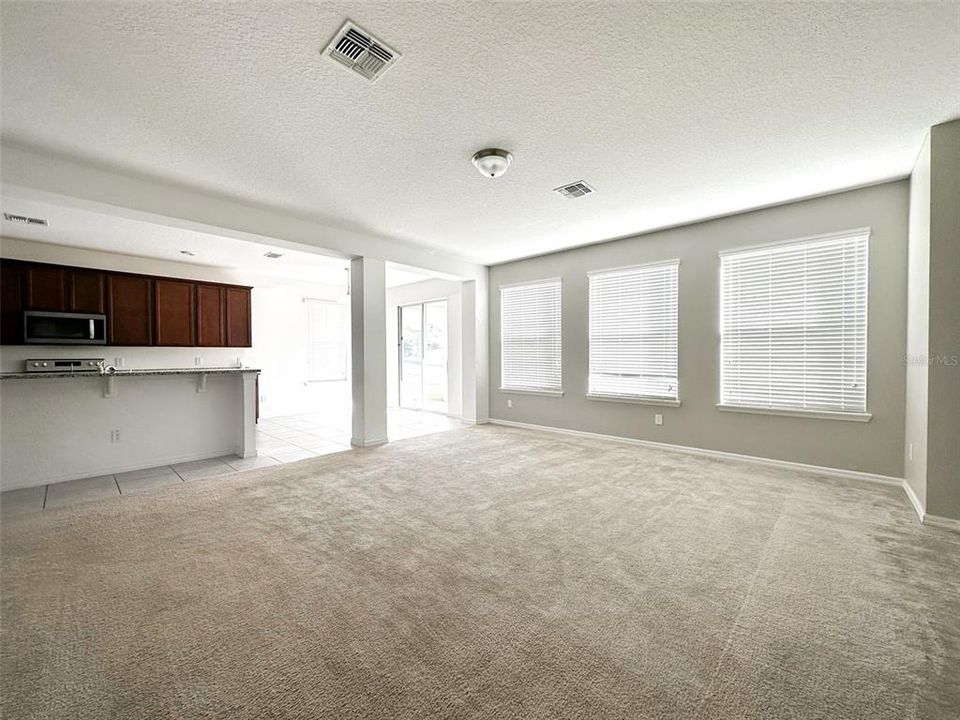 For Rent: $4,200 (6 beds, 4 baths, 4194 Square Feet)