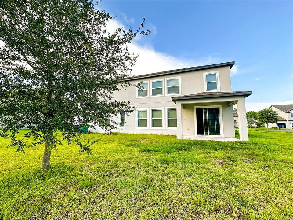For Rent: $4,200 (6 beds, 4 baths, 4194 Square Feet)
