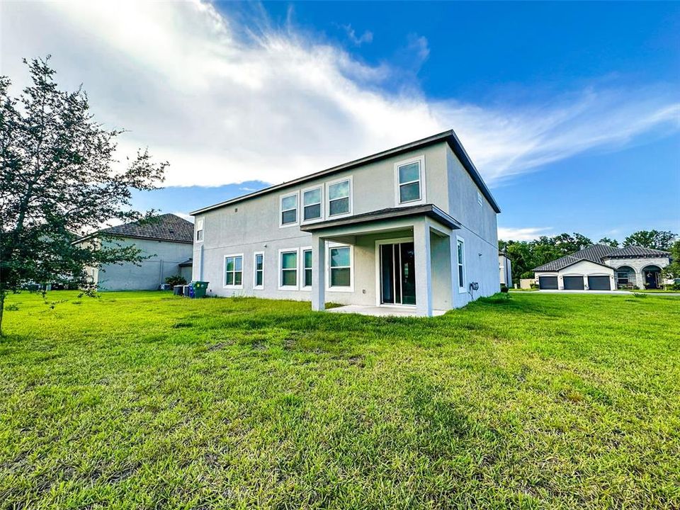 For Rent: $4,200 (6 beds, 4 baths, 4194 Square Feet)