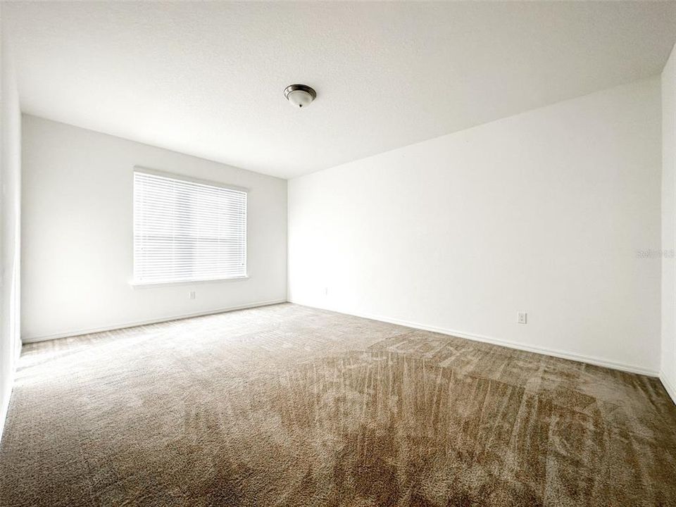 For Rent: $4,200 (6 beds, 4 baths, 4194 Square Feet)