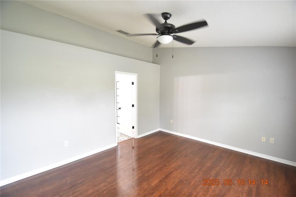 En Renta: $2,450 (3 camas, 2 baños, 1505 Pies cuadrados)