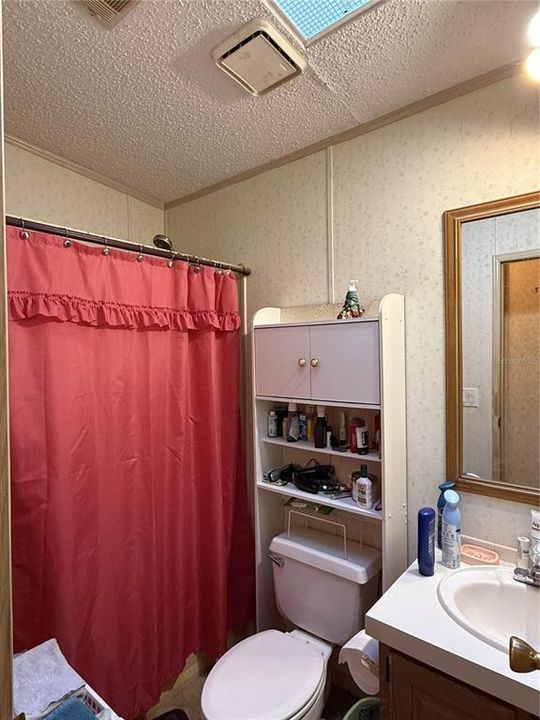 На продажу: $160,000 (3 спален, 2 ванн, 1296 Квадратных фут)